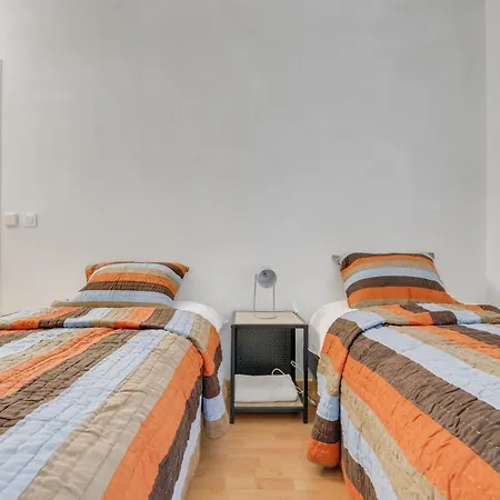 Chic And Spacious Apart With Parking Appartement